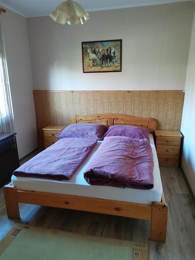 Roland Apartman Apartment Balatonlelle Exterior photo