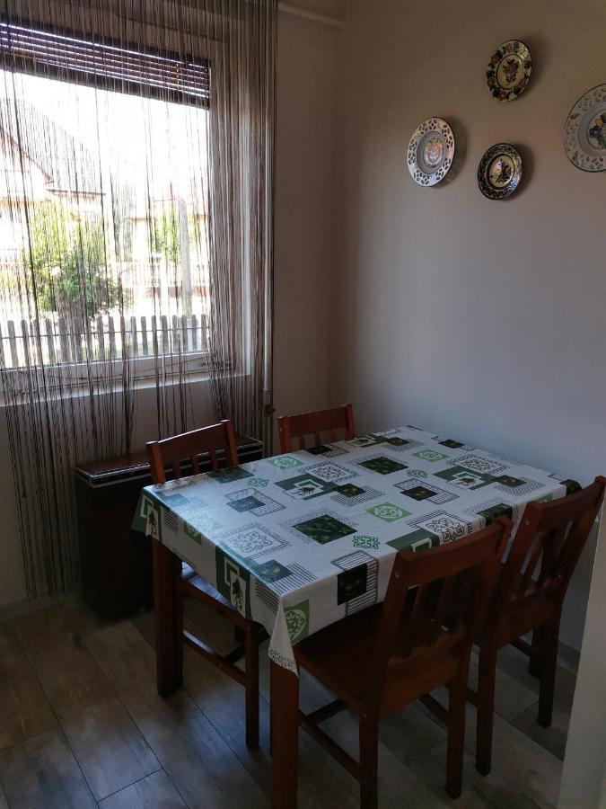 Roland Apartman Apartment Balatonlelle Exterior photo